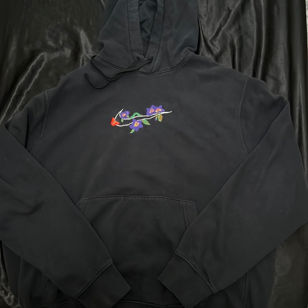 mens small nike black hoodie